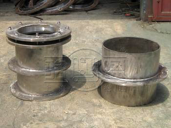 柔性防水他管和<a href=http://www.www.hckt.cn target=_blank class=infotextkey>剛性防水套管</a>